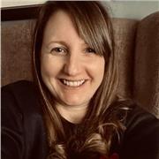 I am an award winning animal/wildlife painter with a passion for all forms of art. I tailor lessons to suit the individual while making it engaging and fun